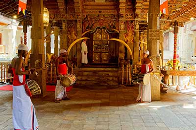 Tooth relic | walklankatours.com